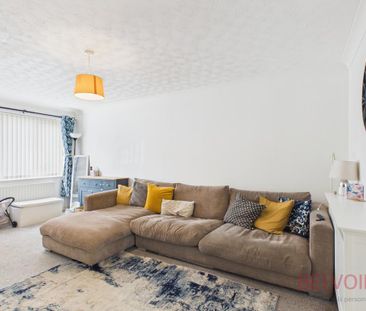 3 bedroom semi-detached house to rent - Photo 1