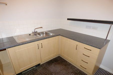 2 bed flat to rent in Brass Thill Way, South Shields, NE33 - Photo 5
