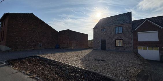 Huis te huur in Sint-Truiden voor € 1.300 met 4 slaapkamers - Photo 3