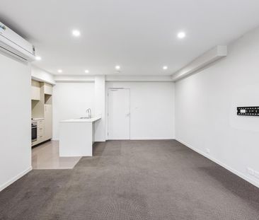 Luxury Apartment Just 10 Minutes from CBD & Airport - Photo 1