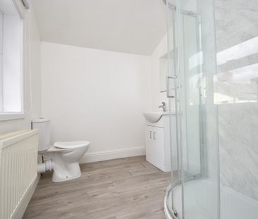 3 bedroom terraced house to rent - Photo 6