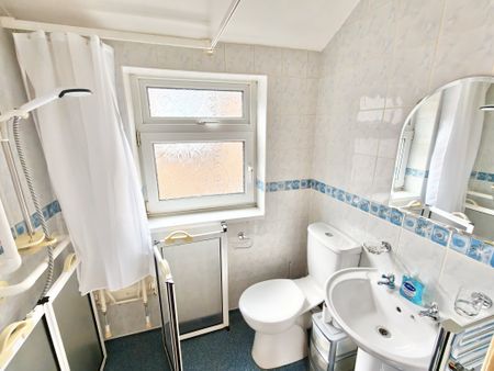 3 bedroom terraced house to rent - Photo 2