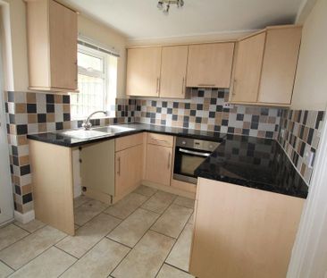 2 bedroom terraced house to rent - Photo 6