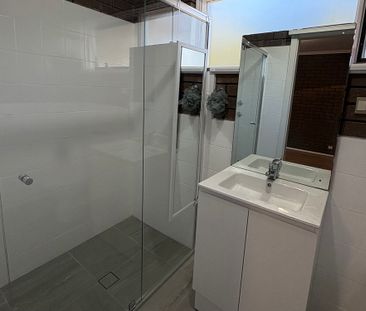 4-bedroom shared house / townhouse, Deepdene Avenue - Photo 2