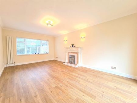 4 bedroom House To Let Total Size: 1130 SQ FT - Photo 3