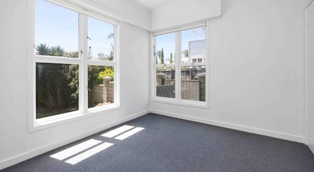 Location & Size - Photo 3