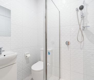 Renovated Albert Park Retreat with Beachside Lifestyle Appeal - Photo 6