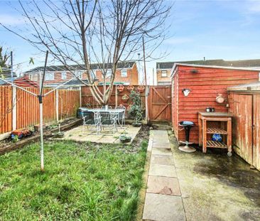 3 bedroom terraced house to rent - Photo 5