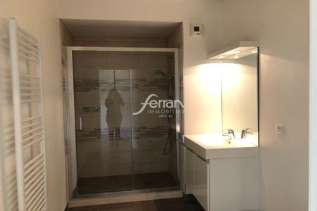 Location Appartement 2 pièces 36m² DRAGUIGNAN 83300 - Photo 3