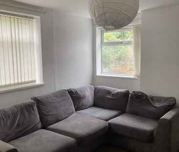 1 x Double Rooms @ Five Bedroom Female Only HMO share Phillips Parade, Swansea. - Photo 2