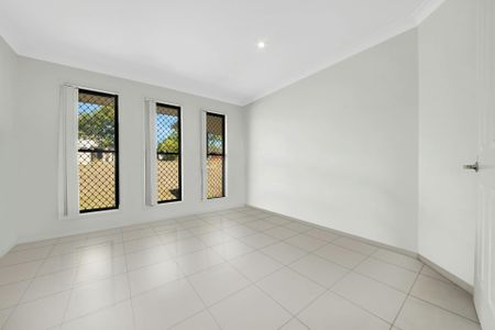 MODERN 4 BEDROOM FAMILY HOME IN THE PEACEFUL SUBURB OF LITTLE CREEK - Photo 3