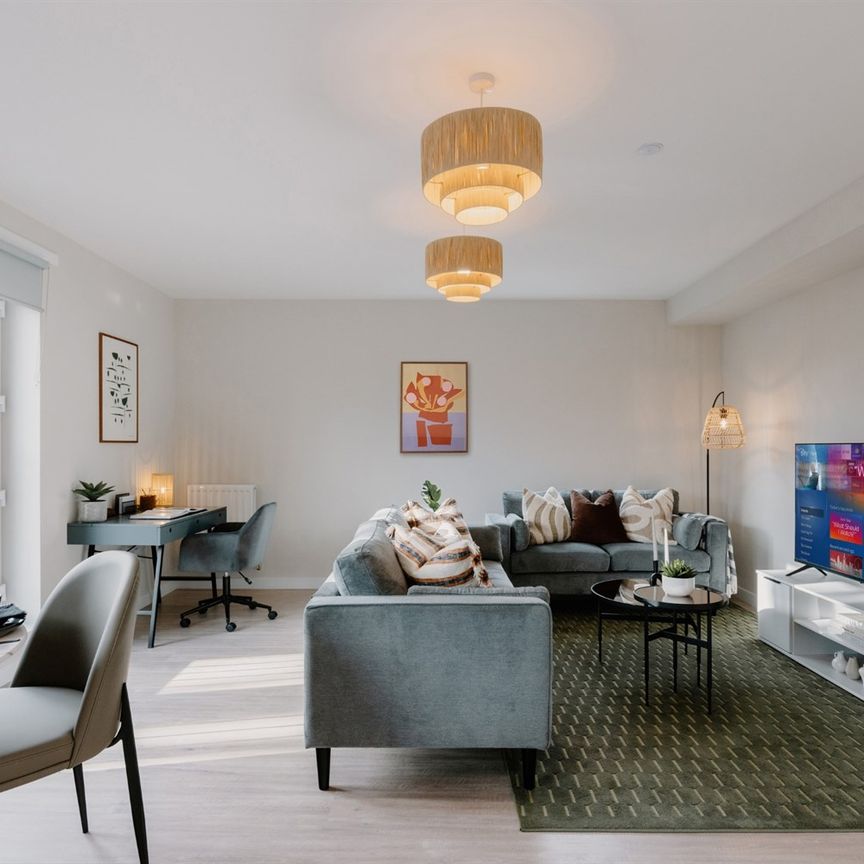 Casa, Vista Park, Glasgow, G33 - Photo 1