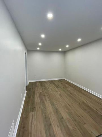 For Lease - 172 Highglen Avenue, Markham, Ontario - Photo 2