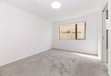 2-Bed near new flat (incl water) - Photo 4