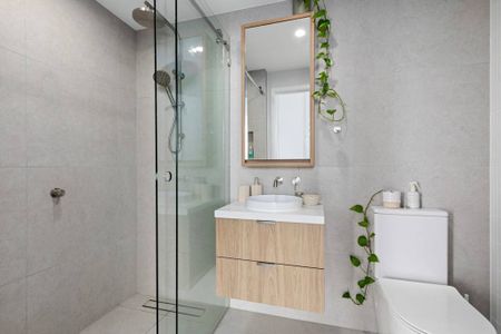 Stylish Coastal Living in "Seaclusion" – Palm Beach - Photo 4