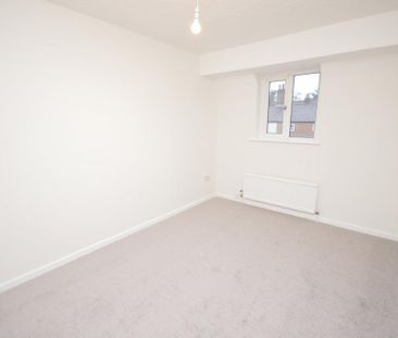 2 bedroom semi-detached house to rent - Photo 6