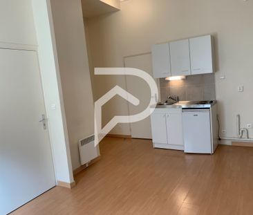 À BOURGES À louer Appartement 1 pièce 21.88 m2 Loyer 365,00 €/mois charges comprises * - Photo 1