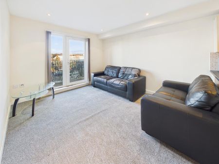 2 bedroom flat to rent - Photo 2
