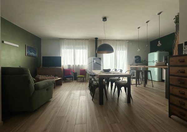 Porzione di bifamiliare in affitto