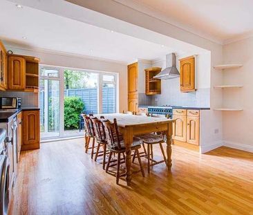 Bloxham Crescent, Hampton, TW12 - Photo 6