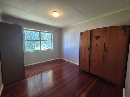 Lovely 2 Bedroom Unit In Chatham - Water & Lawns Included! - Photo 3