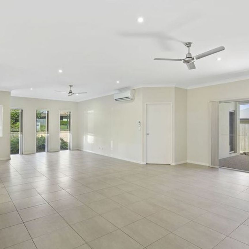 Family Home in Sought After Estate minutes to CBD! - Photo 1