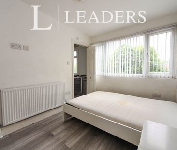 1 bedroom room to rent En Suite Room - Airport/Wigmore - Furnished/... - Photo 2
