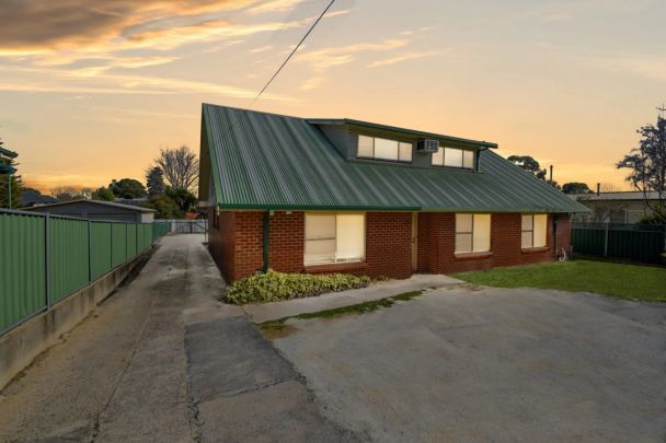 SHARE HOUSE - Great for Students or FIFO workers - Fully Furnished - Photo 1