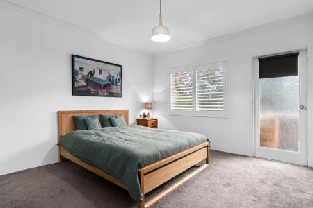 Renovated and Ultra-Convenient Two Bedroom Unit in Sought-After Location - Photo 2