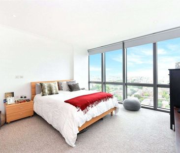 Offered this superb two bedroom apartment, positioned in one of Canary Wharfs most desirable residential developments. - Photo 2