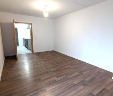 Geräumige 5-Zimmer-Wohnung mit Terrasse in Steinen – Ihr neues Zuha... - Foto 2