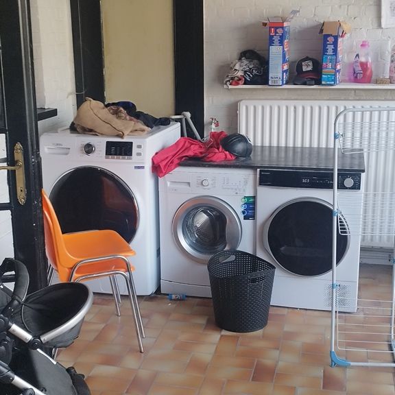 Ik deel mijn huis ik heeft 2 kamer vrij - Foto 1