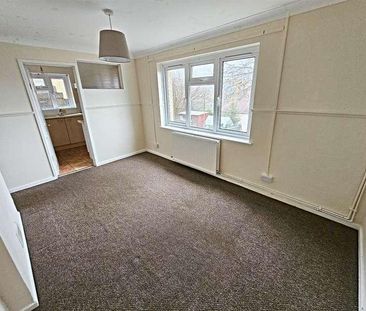 Porcher Avenue, Glyncoch, Pontypridd, CF37 - Photo 1