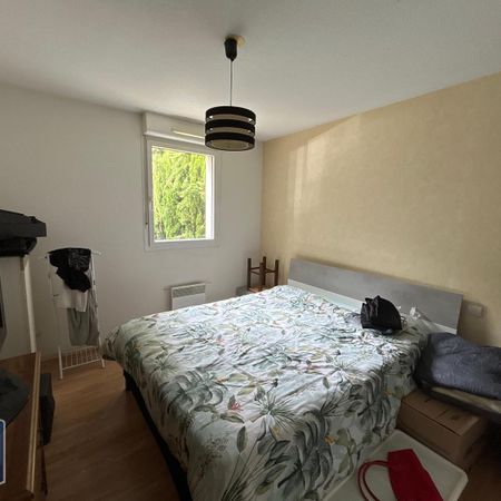 Location Appartement 2 pièces 47m² CAUSSADE 82300 - Photo 4