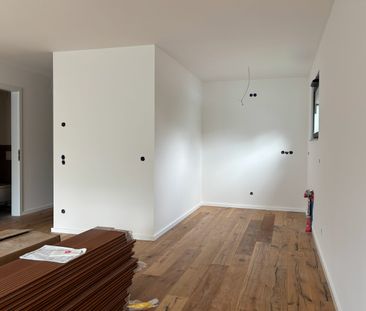 NEUBAU: Exklusive 3-Zimmer-Wohnung mit Balkon in Refrath - Foto 1