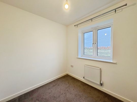 3 bedroom semi-detached to rent Sparrowhawk Crescent, Hardingstone, NN4 6GQ - Photo 1