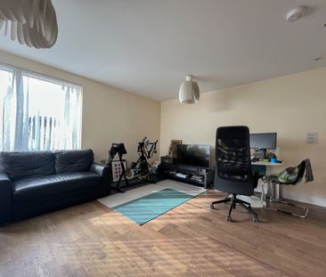 Maia House, Cardiff Bay - Photo 2