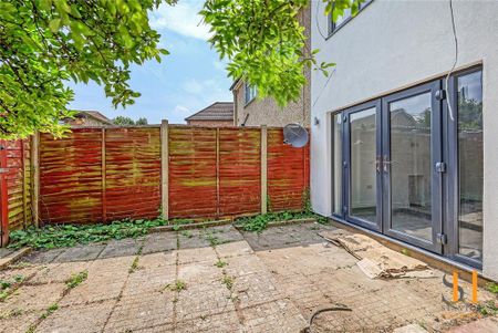2 bedroom property to rent - Photo 4