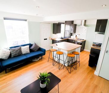 4 bedroom terraced house to rent - Photo 1