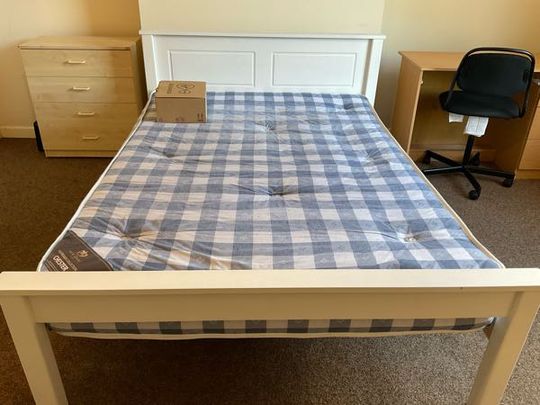 3 Bedroom End of Terrace To Rent in Nottingham - Photo 1