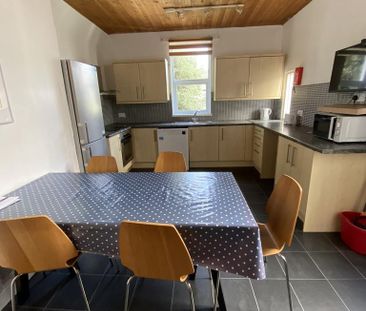 5 bedroom terraced house to rent - Photo 4
