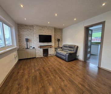 3 bedroom terraced house to rent - Photo 3