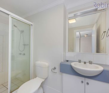 Contemporary one bedroom apartment located on 2nd floor of 'Essingt... - Photo 4