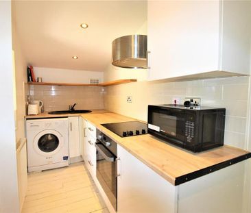 2 bedroom house to rent - Photo 1