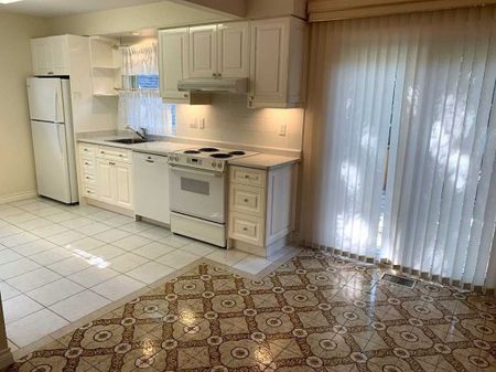For Lease - 223 Mckee Avenue, Toronto, Ontario - Photo 2