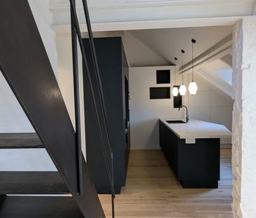 In het centrum gelegen volledig gerenoveerd duplex appartement met ... - Foto 1