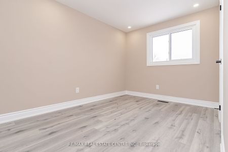 For Lease - 35 Feltre Avenue, Orangeville, Ontario - Photo 3