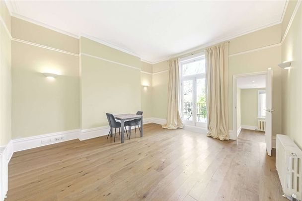 A recently decorated two double bedroom apartment with private terrace in Maida Vale. - Photo 1