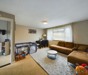 Terraced House to rent on - Photo 1