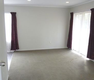 Property Management37 Childers Rd, Ranui - House for Rent - Photo 4